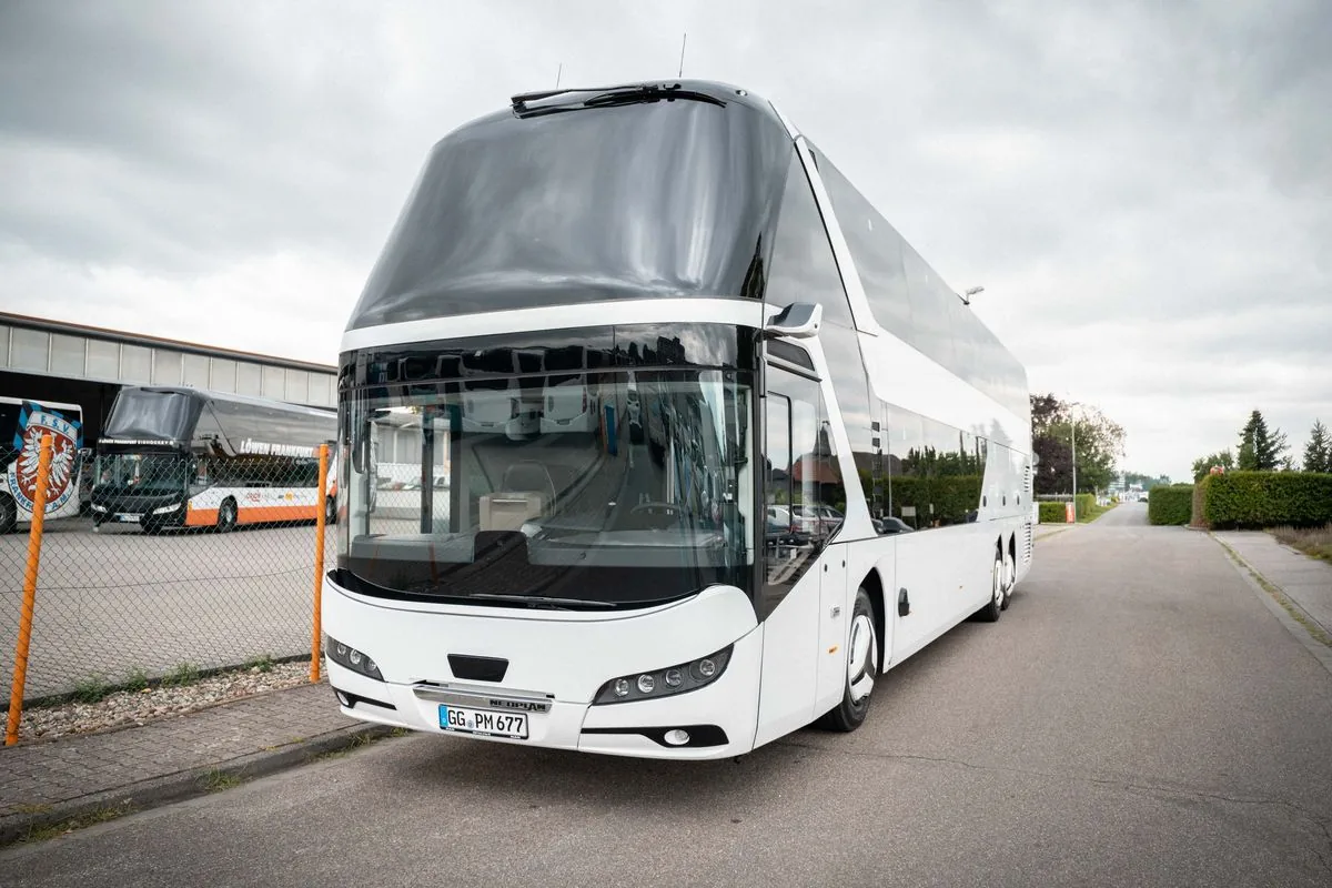 Doppeldecker der MÜLLER-Flotte